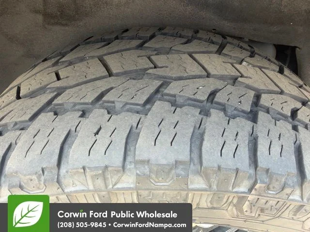 Used 2019 Black Metallic Ford  image 11