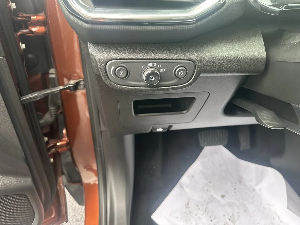 Used 2021 Orange Chevrolet LT image 20