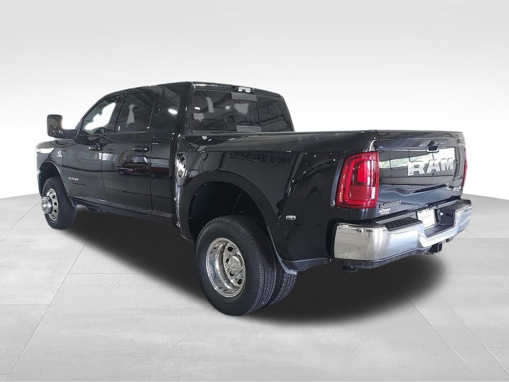 2026 RAM 3500 Laramie - Photo 6