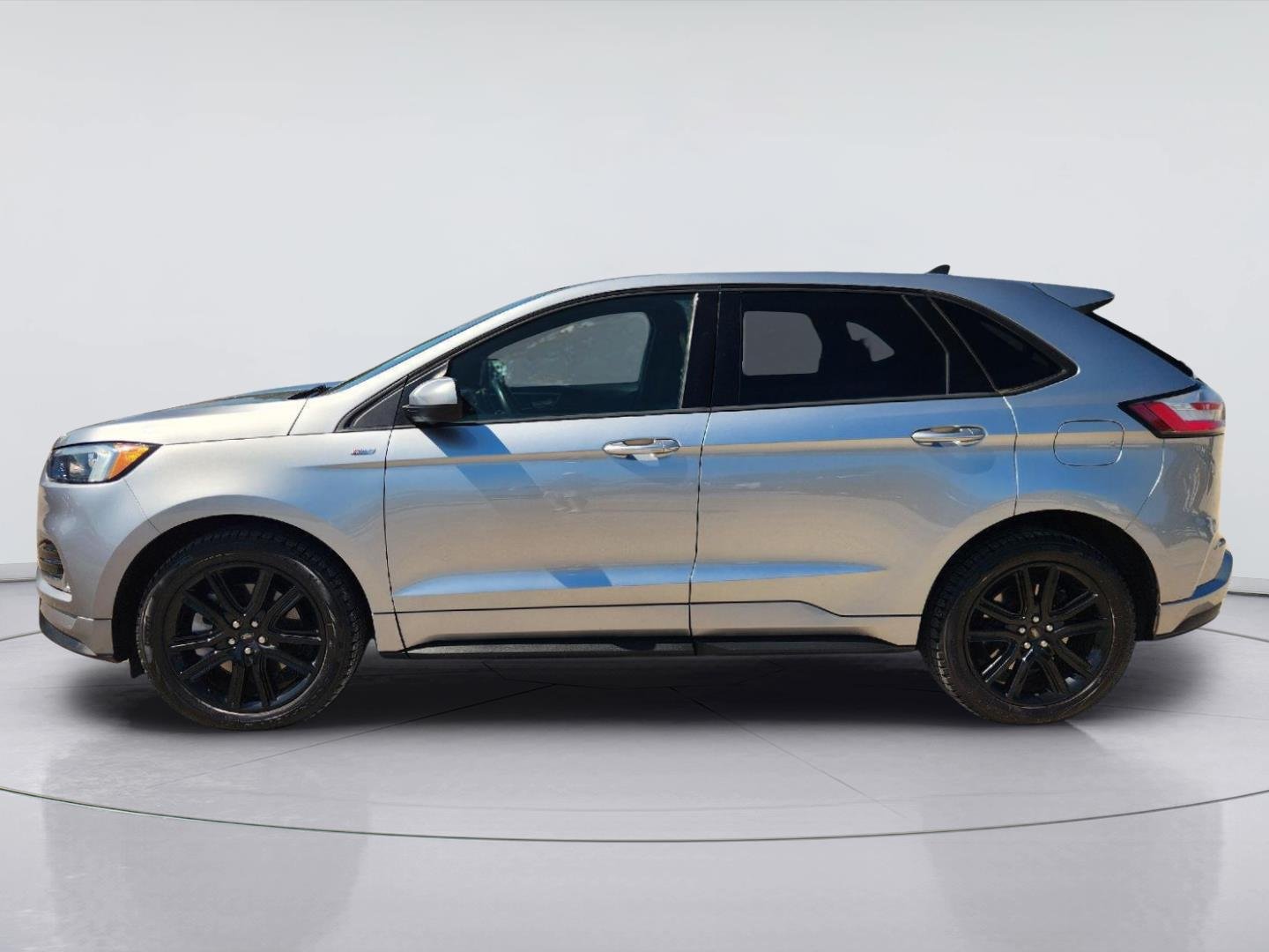 2022 Ford Edge photo 4 of 33
