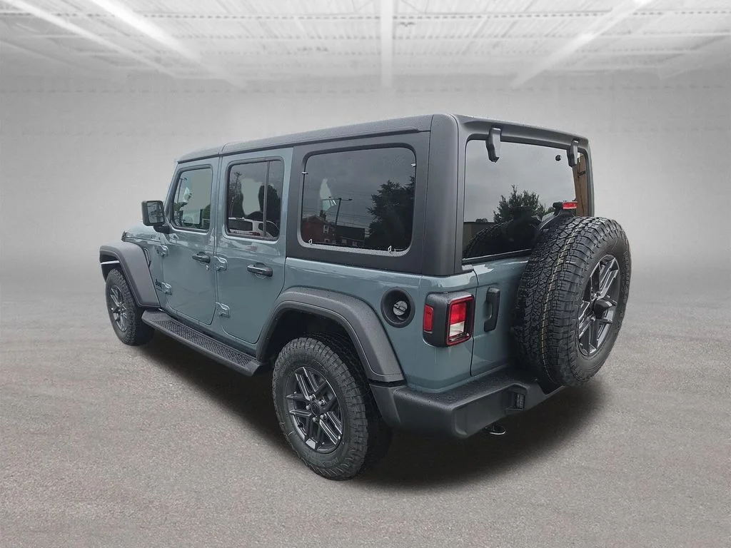 New 2026 Anvil Clearcoat Jeep Sport S image 3