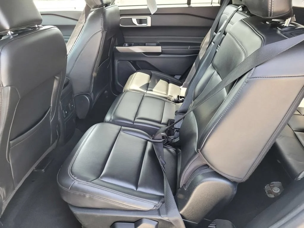 Used 2023 Iconic Silver Met Ford XLT image 11