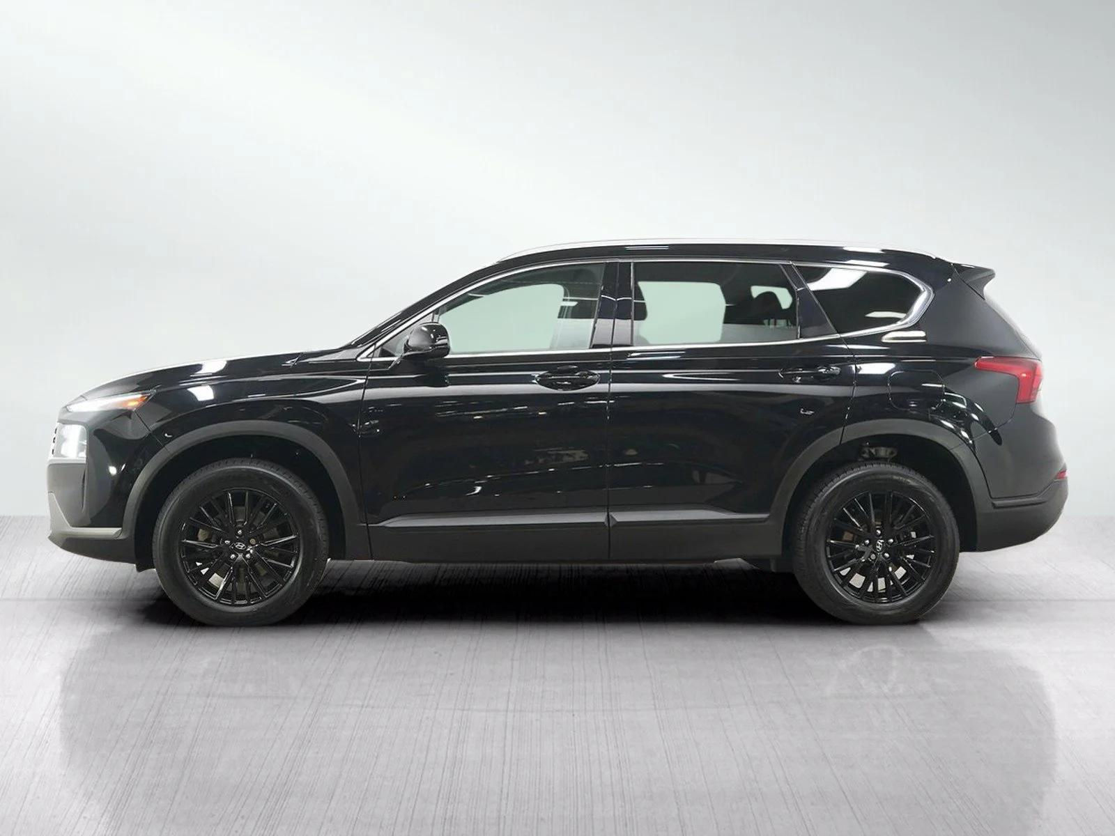 Used 2021 Hyundai Santa Fe SEL with VIN 5NMS2DAJ6MH314906 for sale in Wayzata, Minnesota