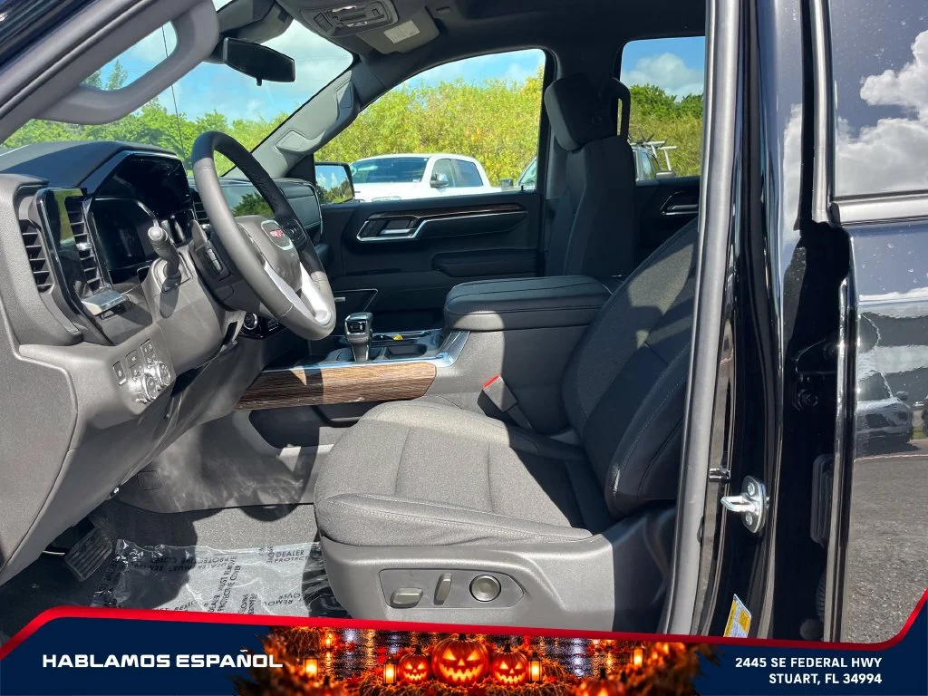 New 2026 Onyx Black GMC Elevation image 9