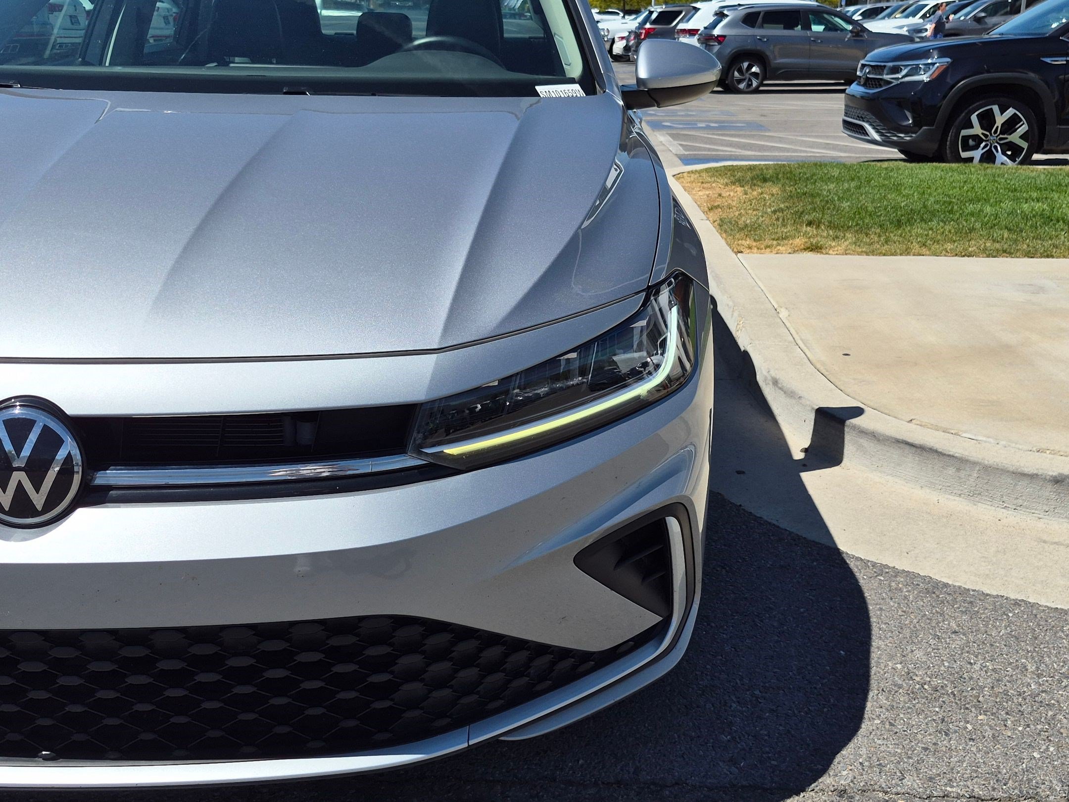 Certified Used 2025 Platinum Gray Metallic Volkswagen SE image 11