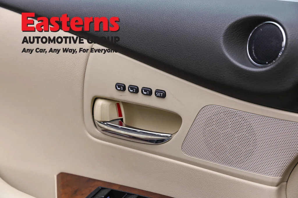 Used 2015 Beige Lexus 350 image 23