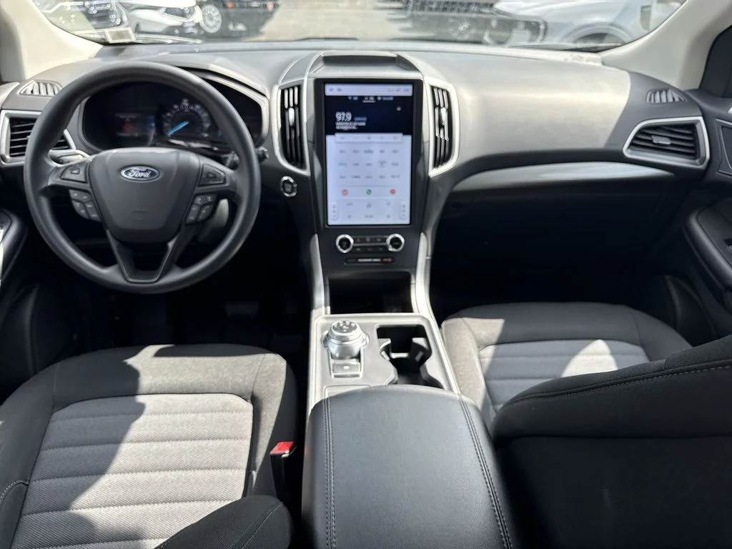 Used 2023 Gray Ford SE image 13