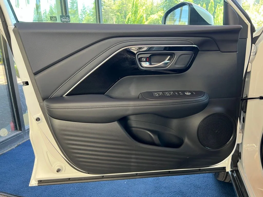 New 2026 Platinum White Pearl Acura AWD image 11