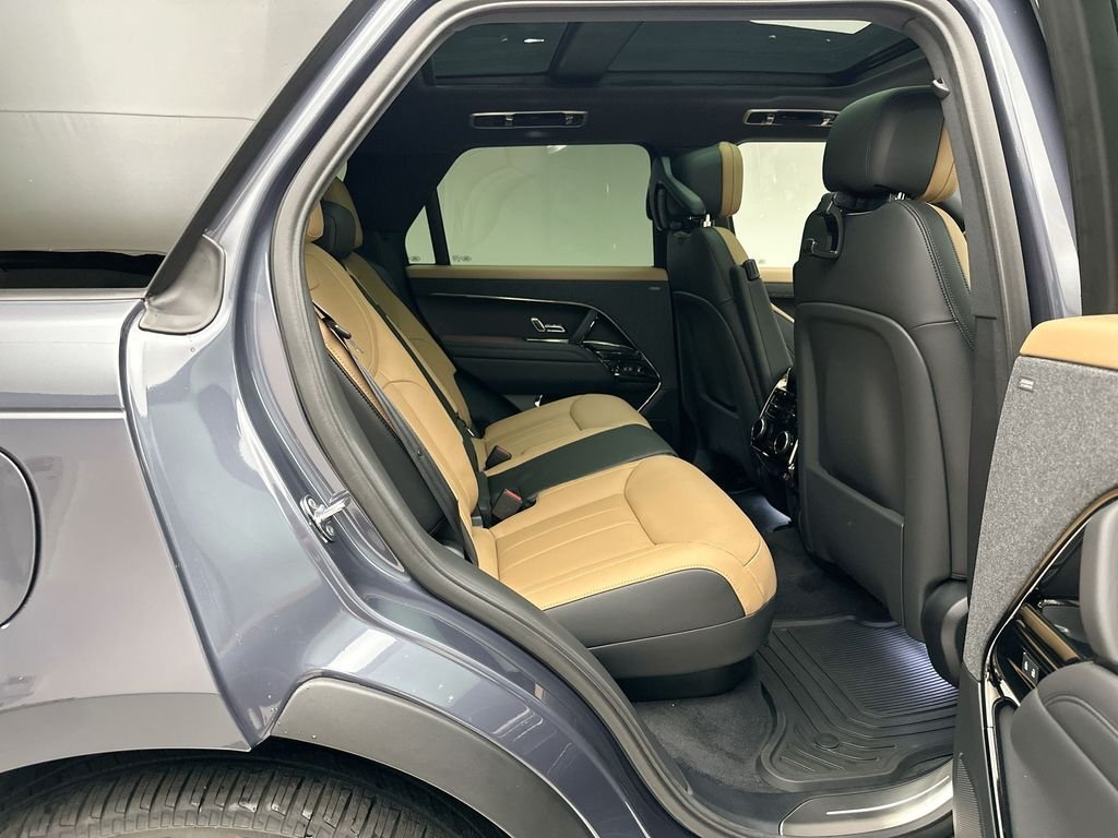 New 2026 Varesine Blue Land Rover Dynamic SE image 7