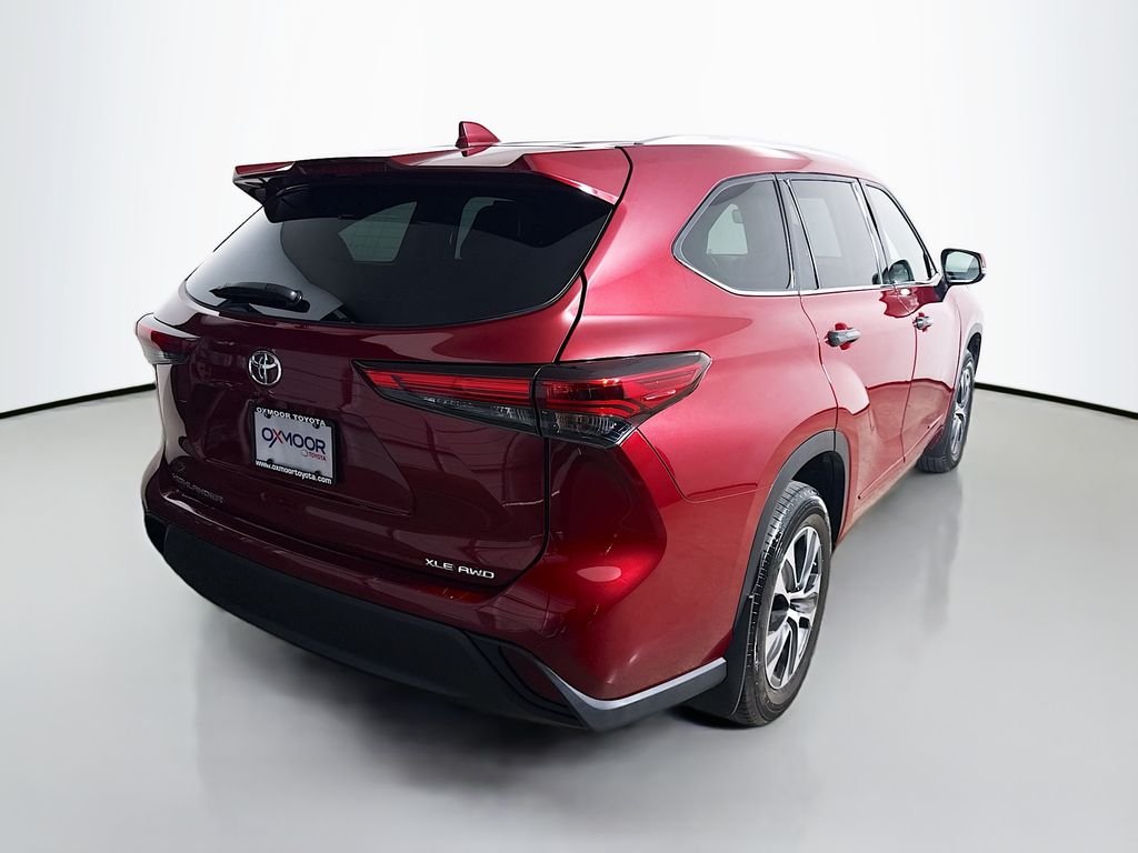 Used 2022 Ruby Flare Pearl Toyota XLE image 7