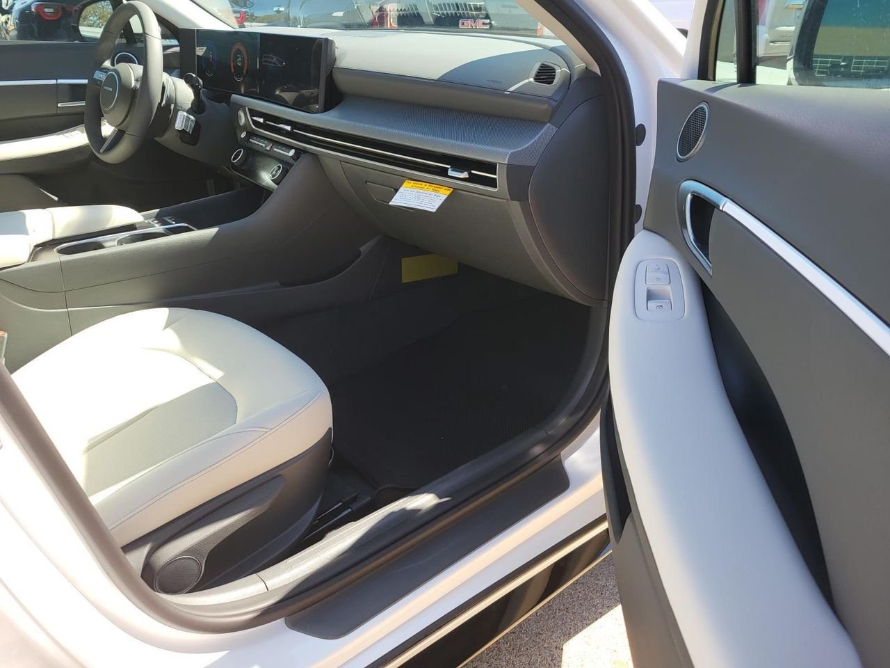 New 2026 Serenity White Hyundai SEL Sport image 7