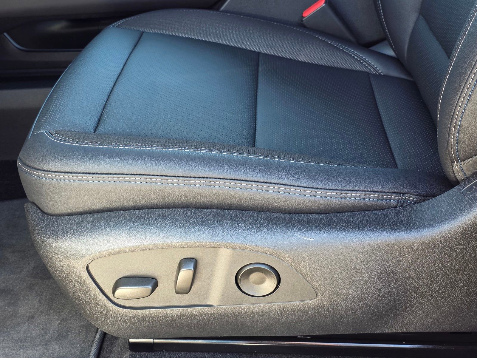 2026 Chevrolet Equinox EV 2LT - Photo 23