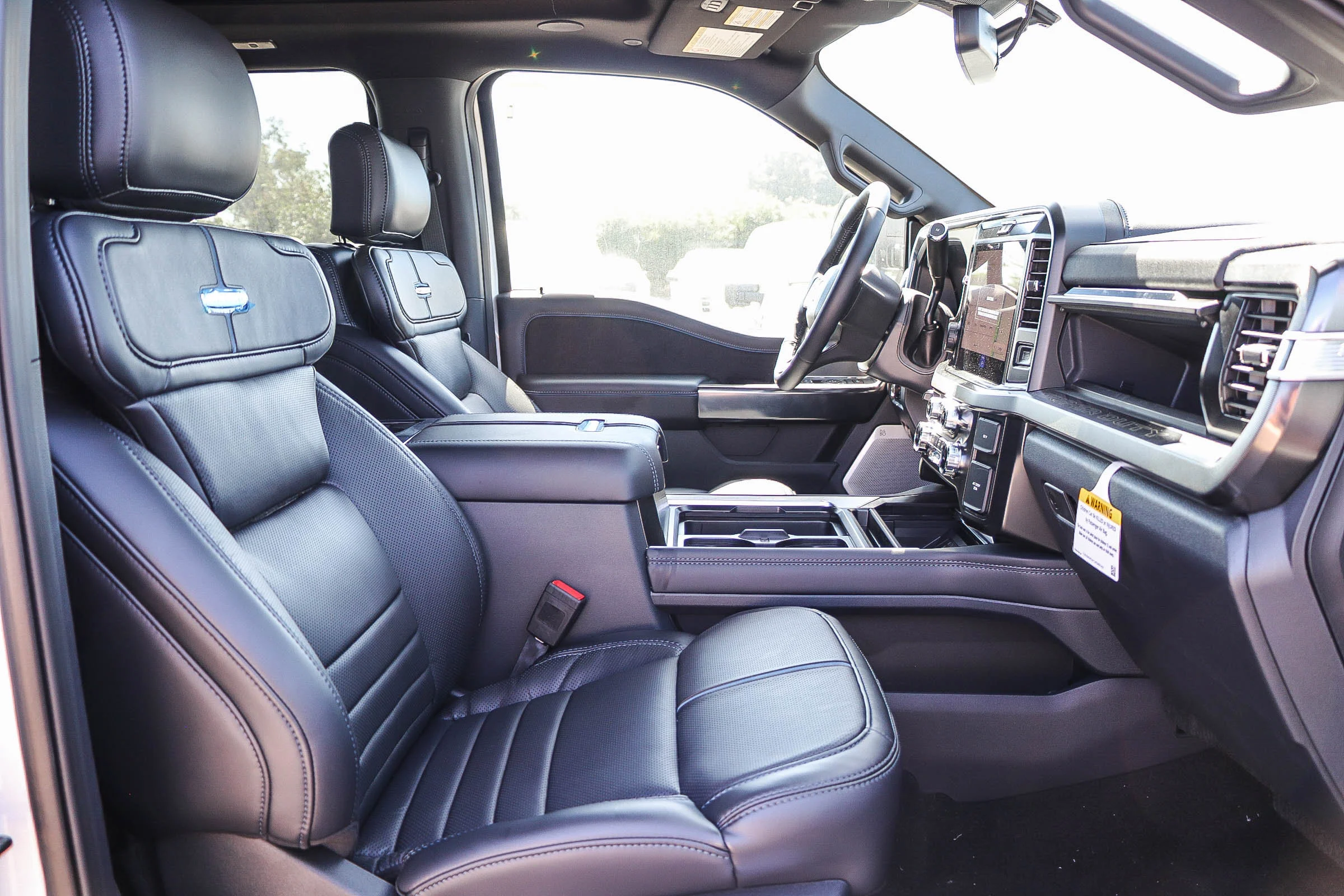 New 2026 Star White Metallic Tri-Coat Ford F-350® Platinum® image 19
