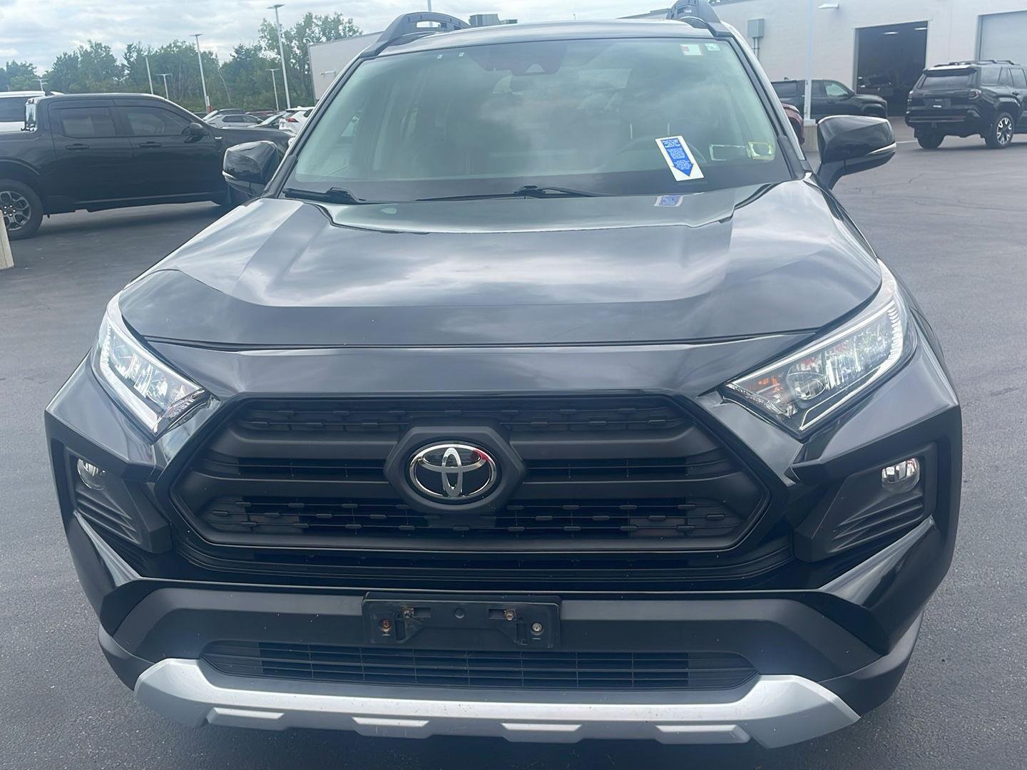 Used 2019 Midnight Black Metallic Toyota Adventure image 9