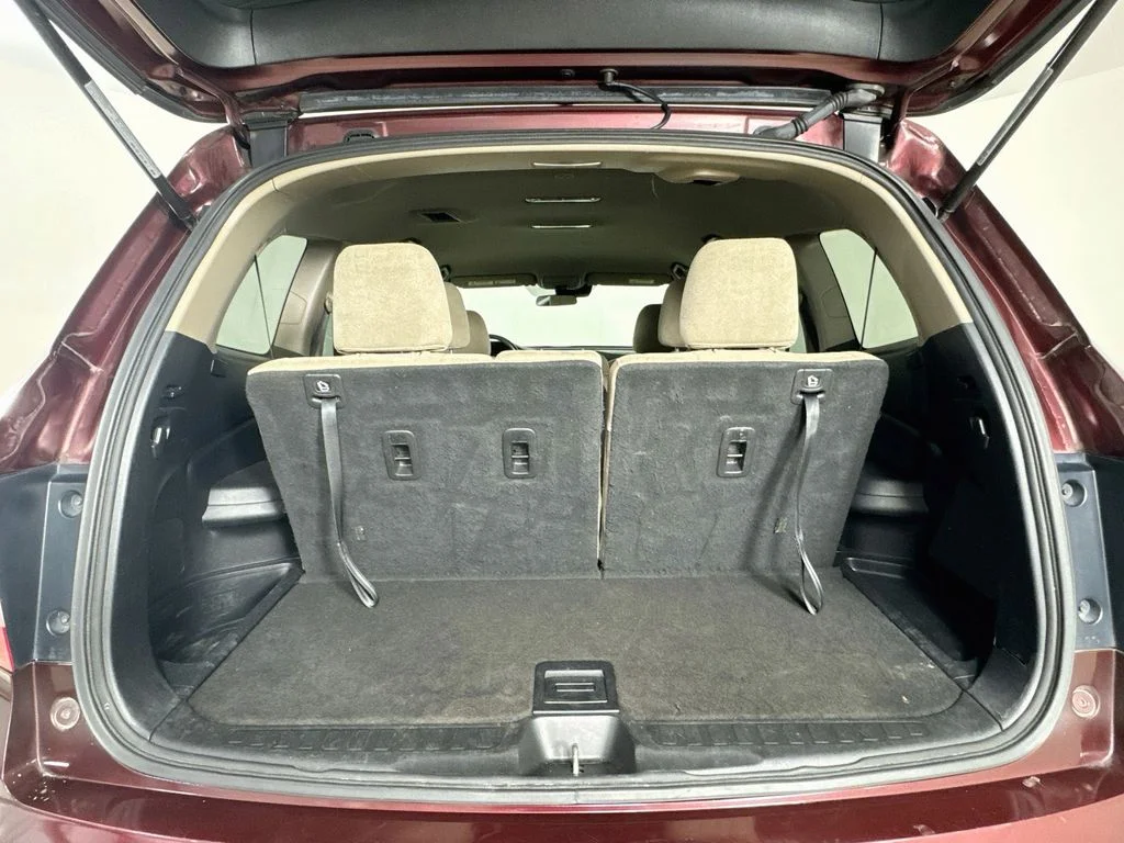 Certified Used 2019 Red Honda LX image 32