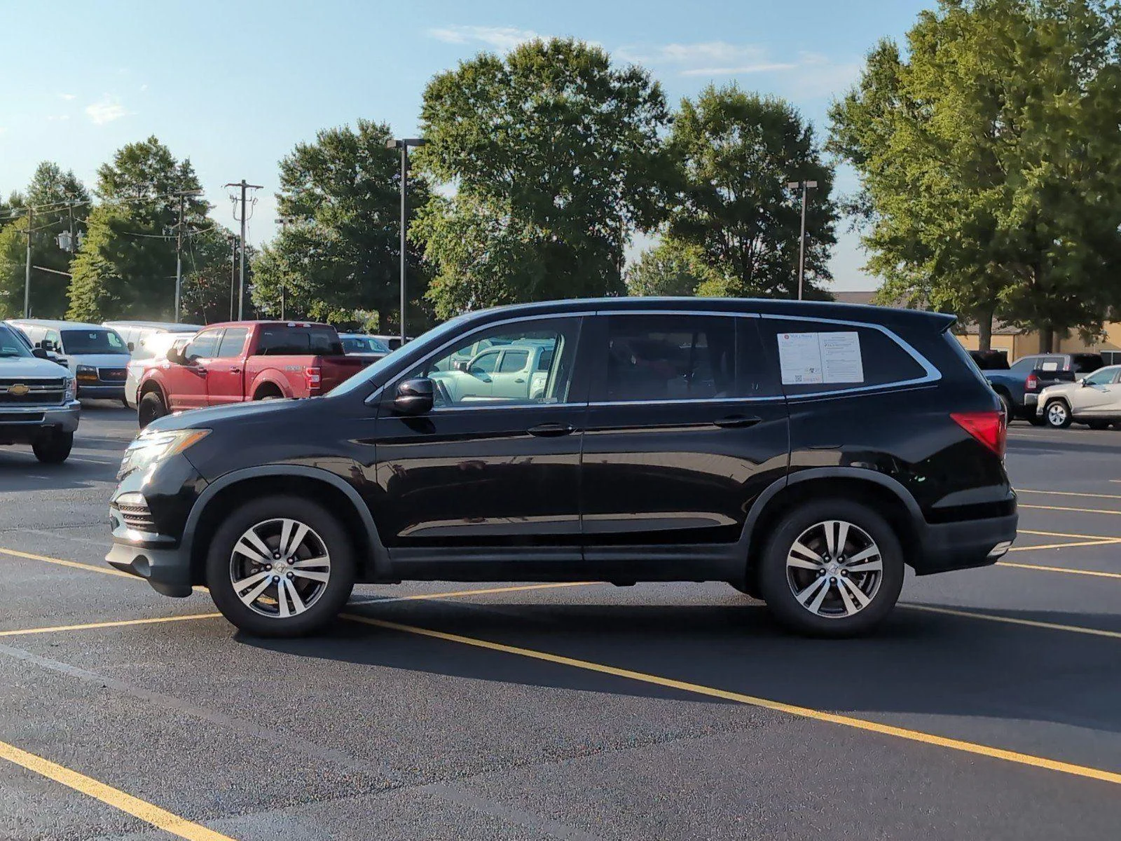 Used 2018 Crystal Black Pearl Honda EX-L image 2