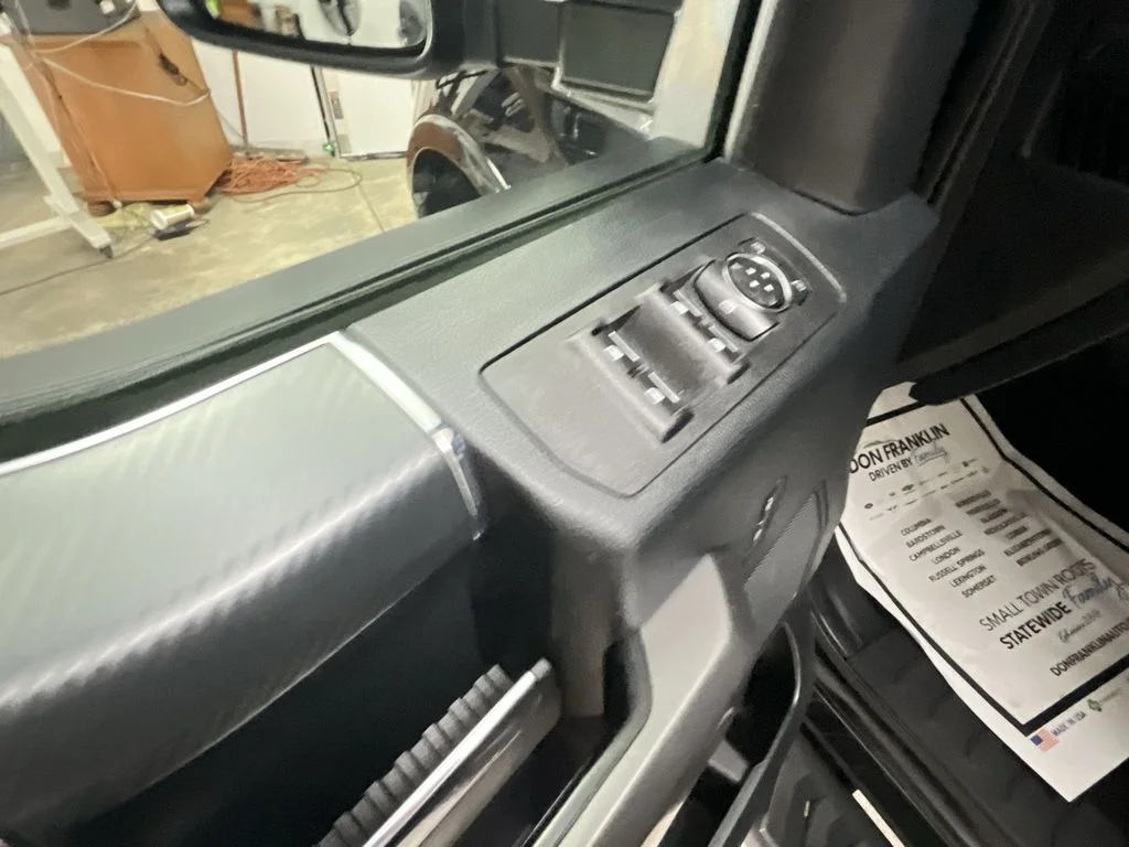 Used 2020 Black Ford  image 17