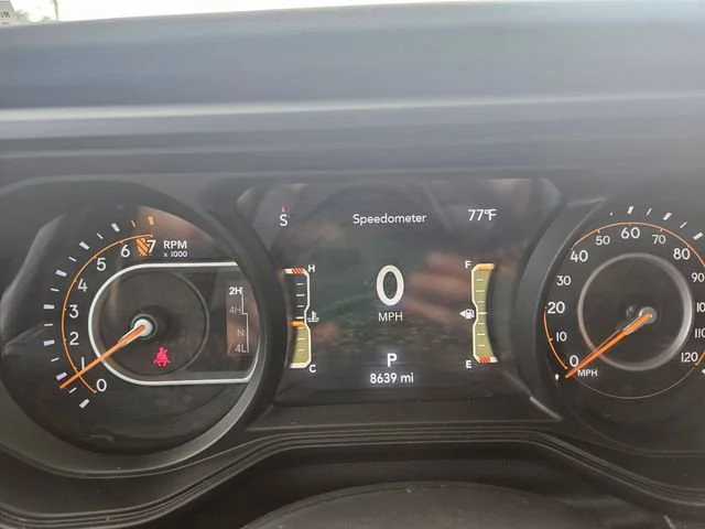 Used 2024 Green Jeep Mojave image 15