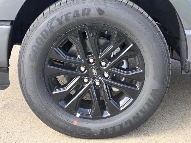 New 2026 Carbonized Gray Metallic Ford XLT image 27