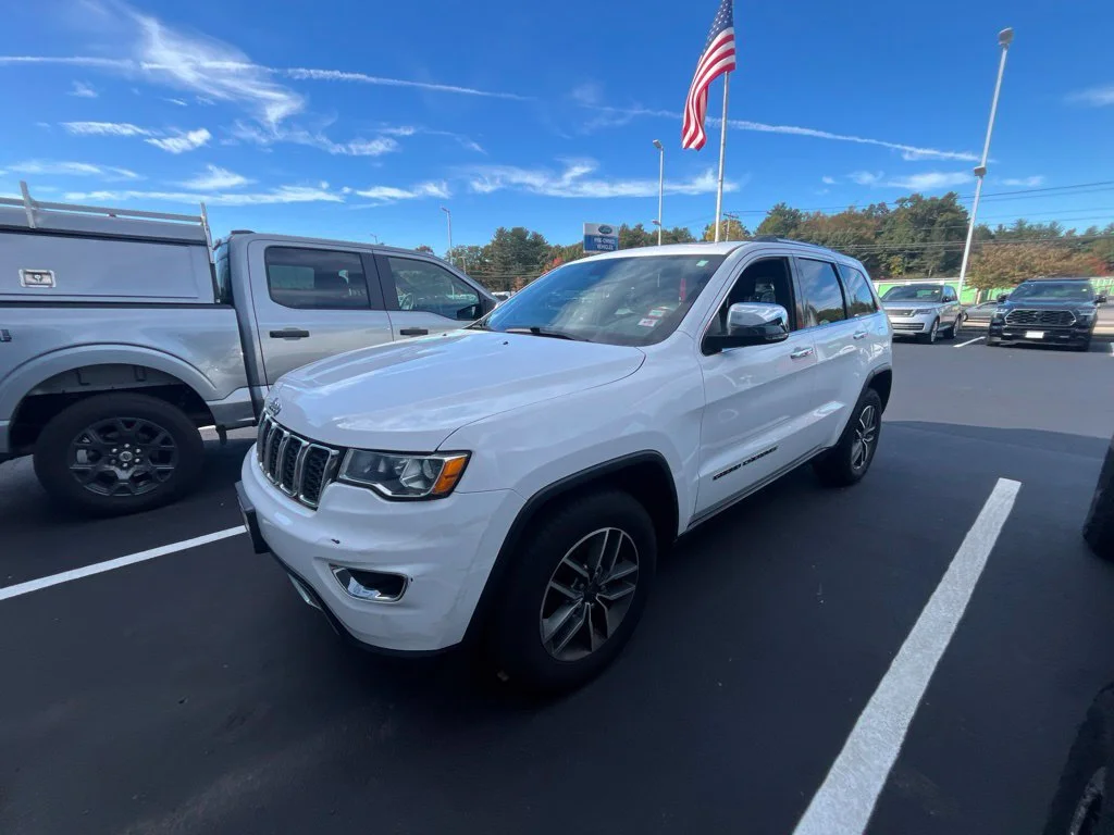 Used 2021 Bright White Clearcoat Jeep Limited image 3