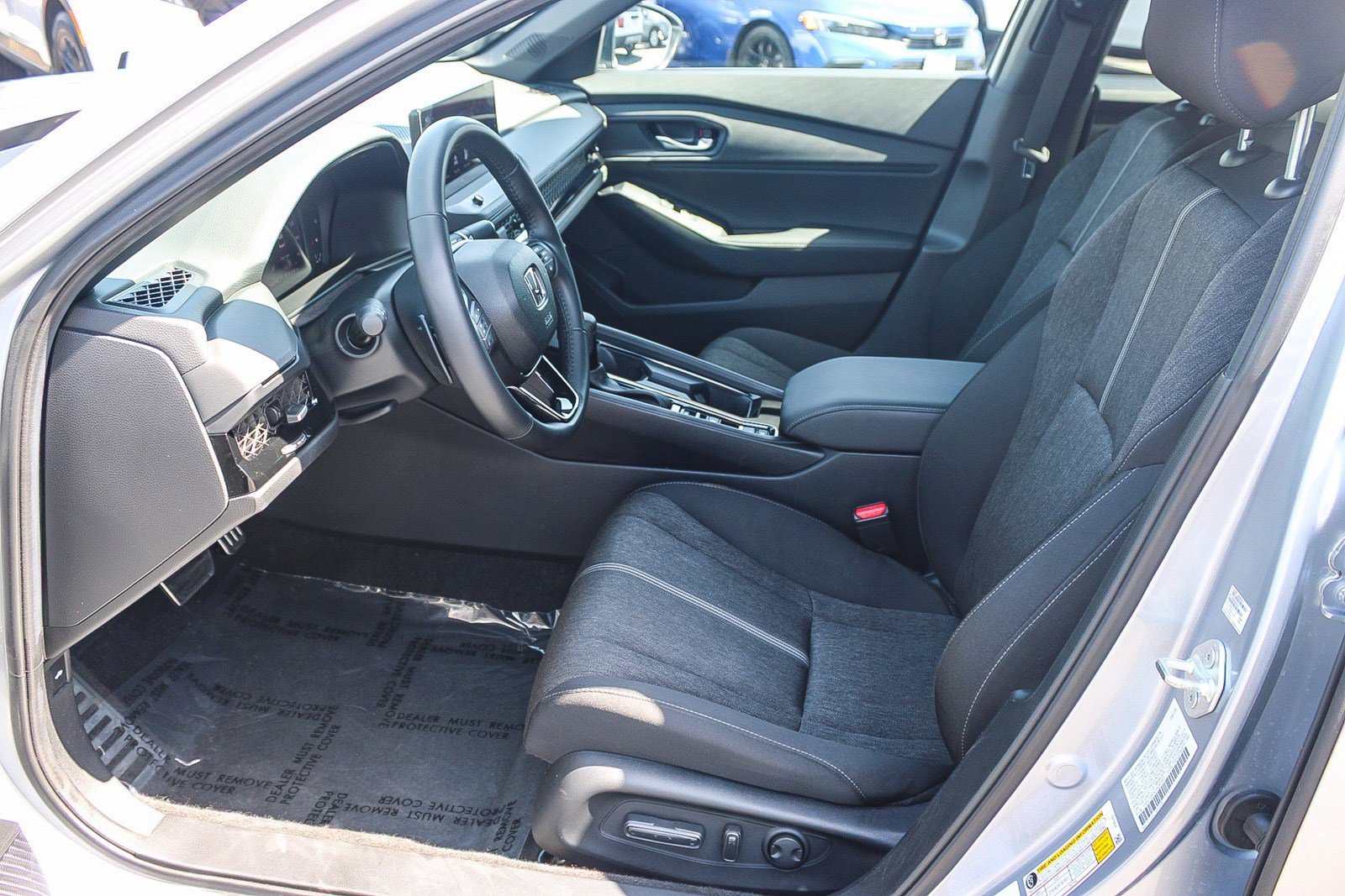 Certified Used 2025 Solar Silver Metallic Honda Sport image 17