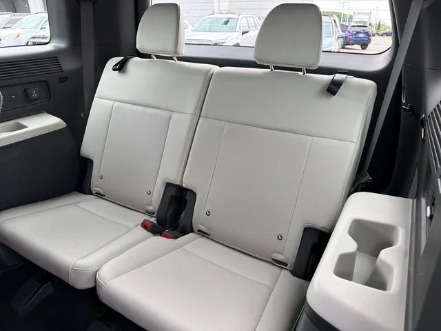 Used 2024  Hyundai Limited image 22