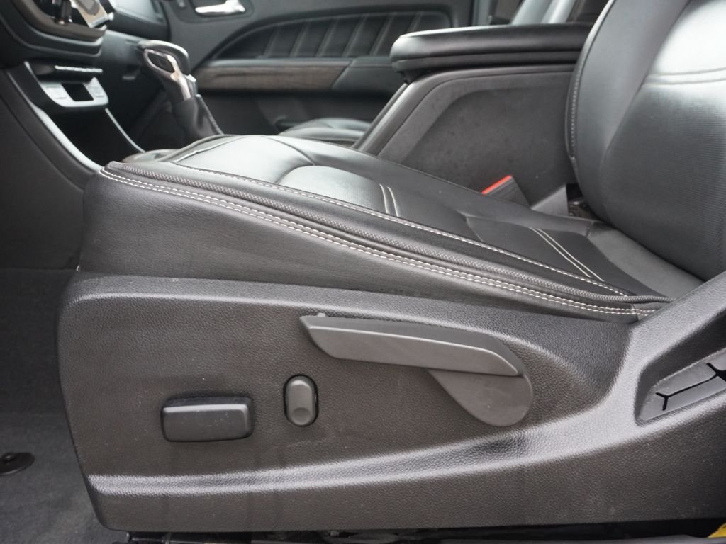 Used 2022 Black GMC Denali image 23