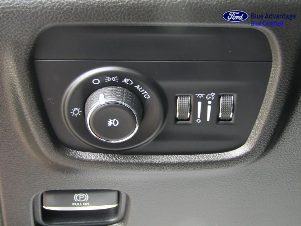 Certified Used 2022 Velvet Red Pearlcoat Jeep Overland image 26