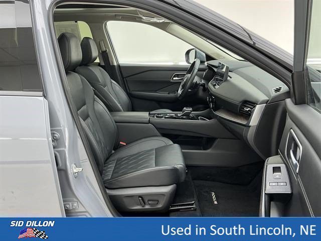 Used 2024 Boulder Gray Pearl Nissan Platinum image 26