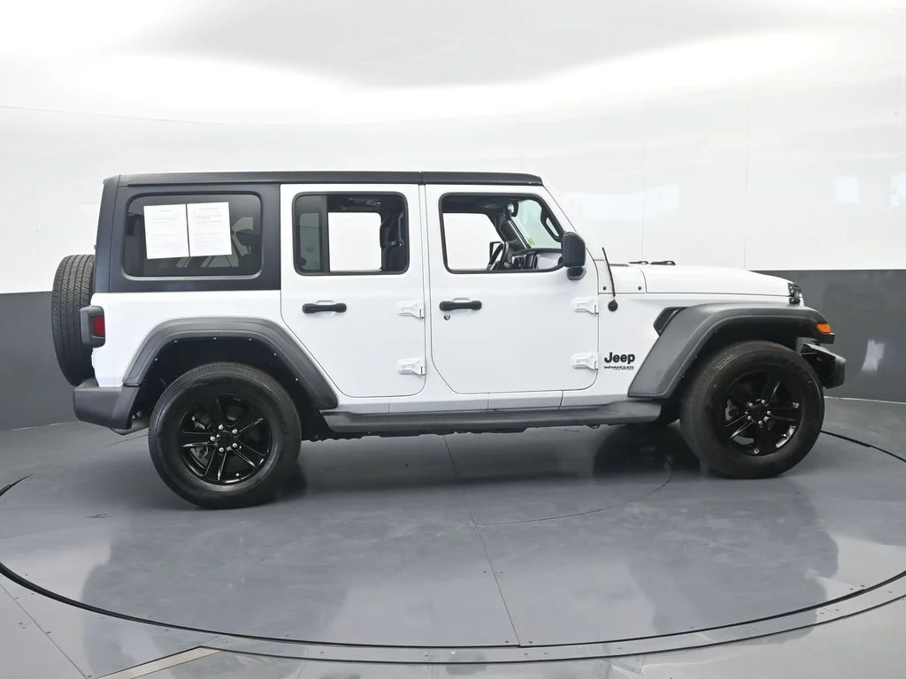 Used 2022 Bright White Clearcoat Jeep Unlimited Sport Altitude image 7