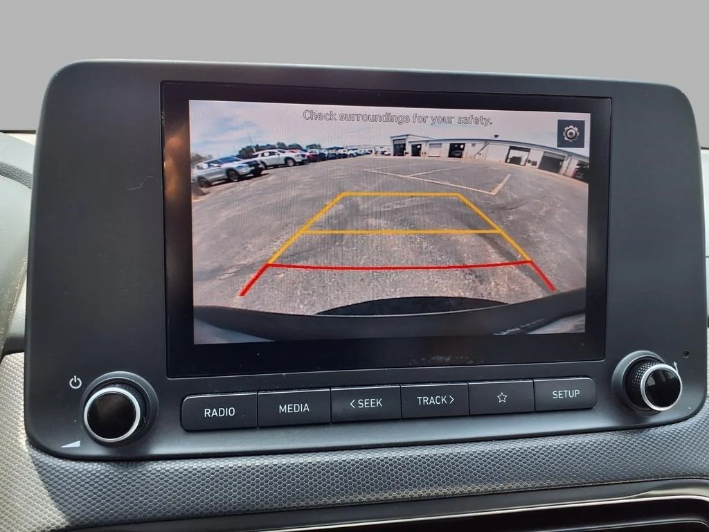 Used 2023 Silver Hyundai SEL image 6