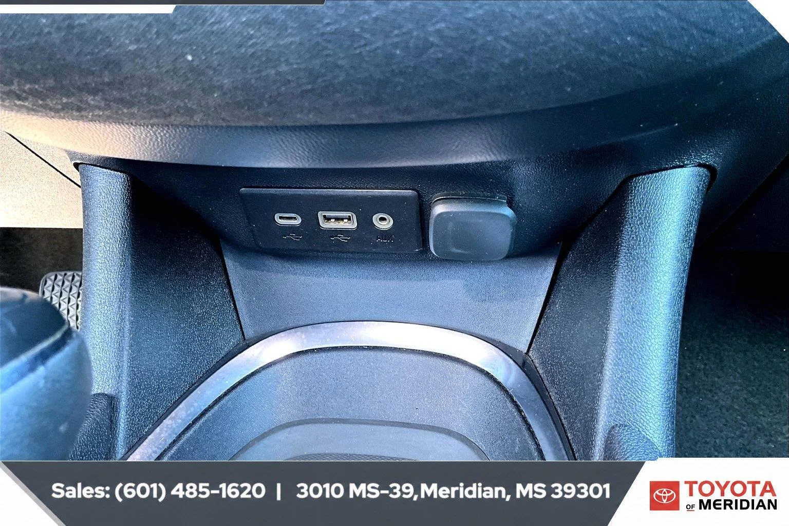 Used 2020 Silver Ice Metallic Chevrolet LT image 23