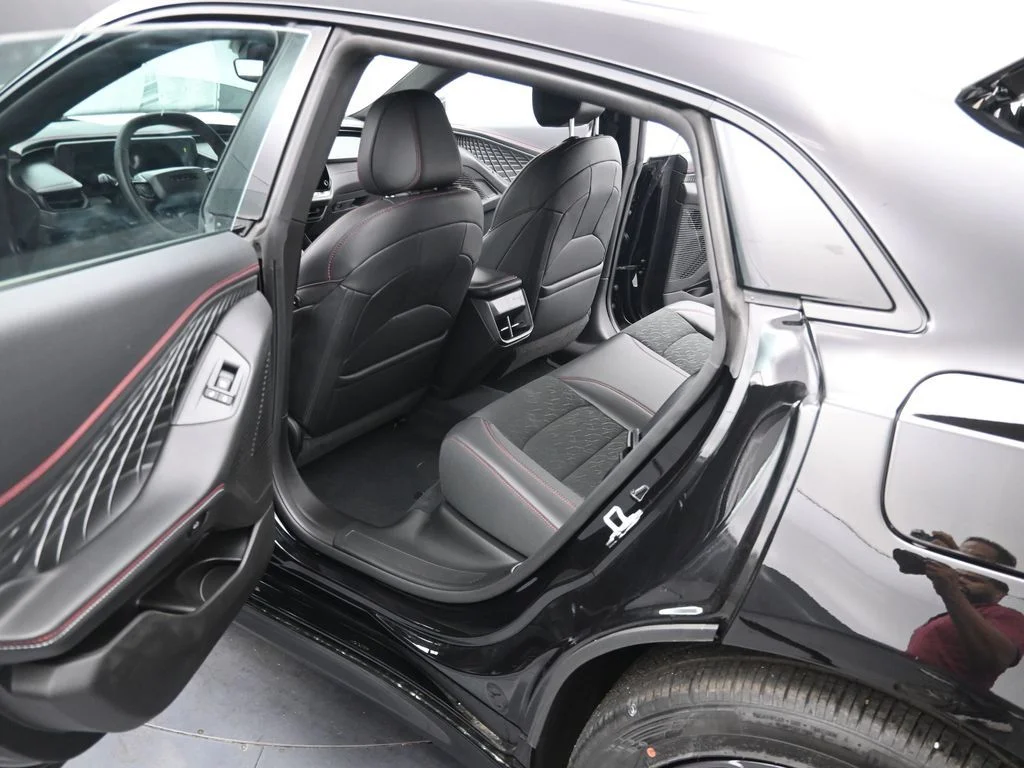 New 2026 Diamond Black Crystal Pearlcoat Dodge R/T image 17