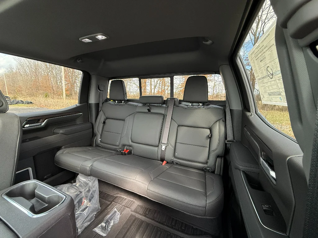 2026 GMC Sierra 1500 SLT - Photo 27