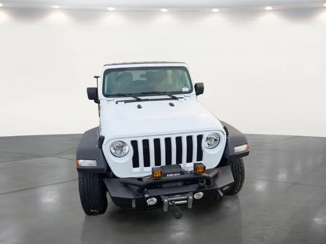 Used 2021 White Jeep Sport image 6