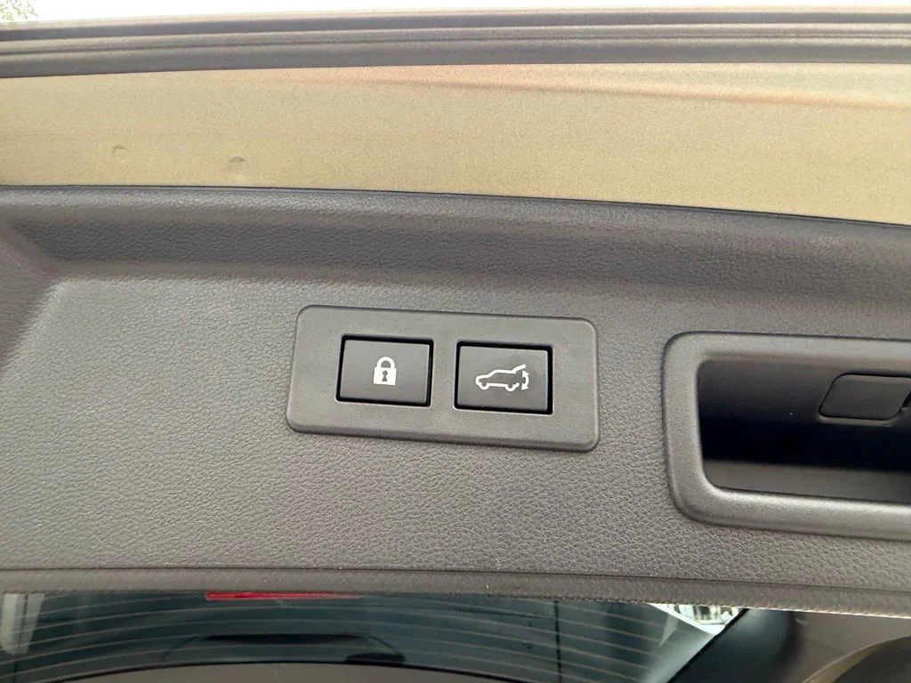 Used 2023 Brown Subaru Premium image 29
