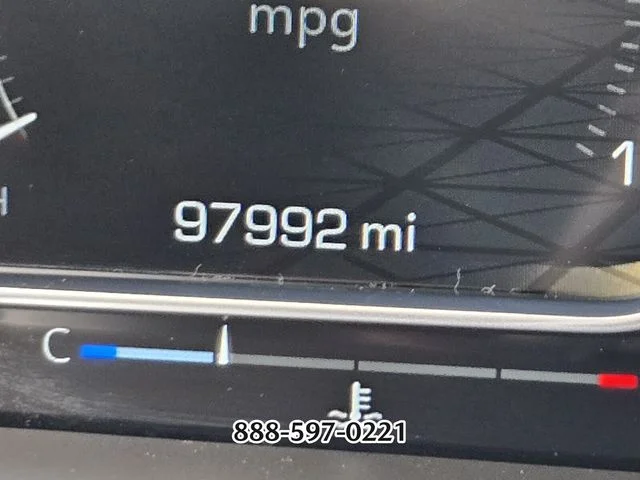 Used 2022 Quicksilver Metallic GMC SLE image 30