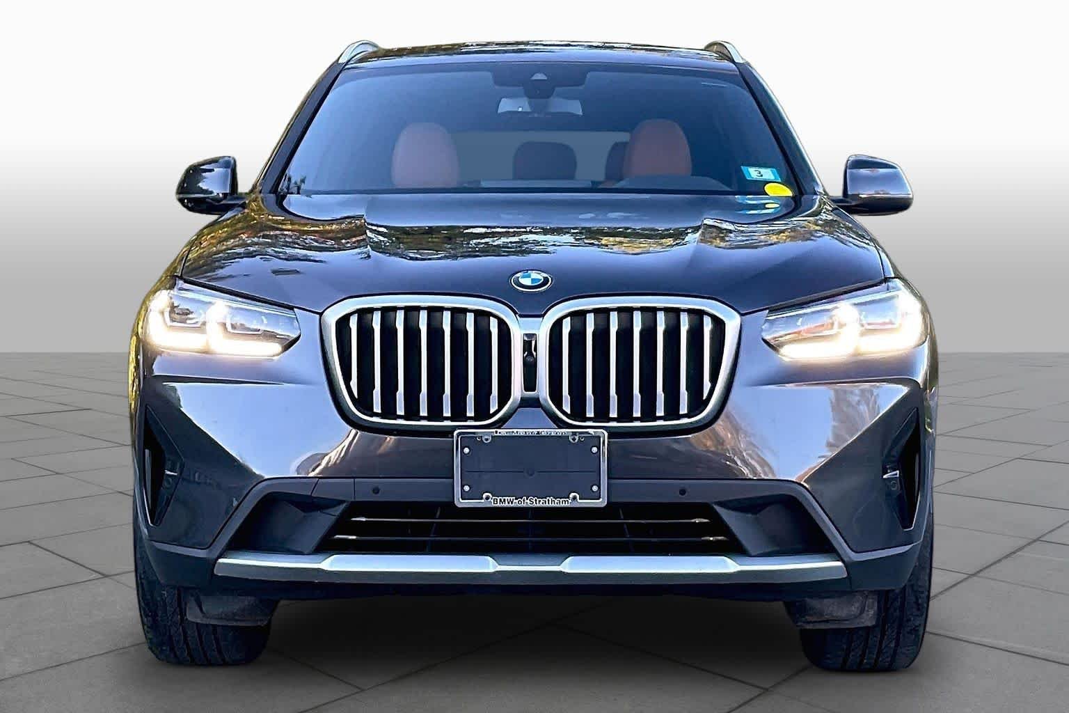 Used 2024 Dark Graphite Metallic BMW xDrive30i image 3