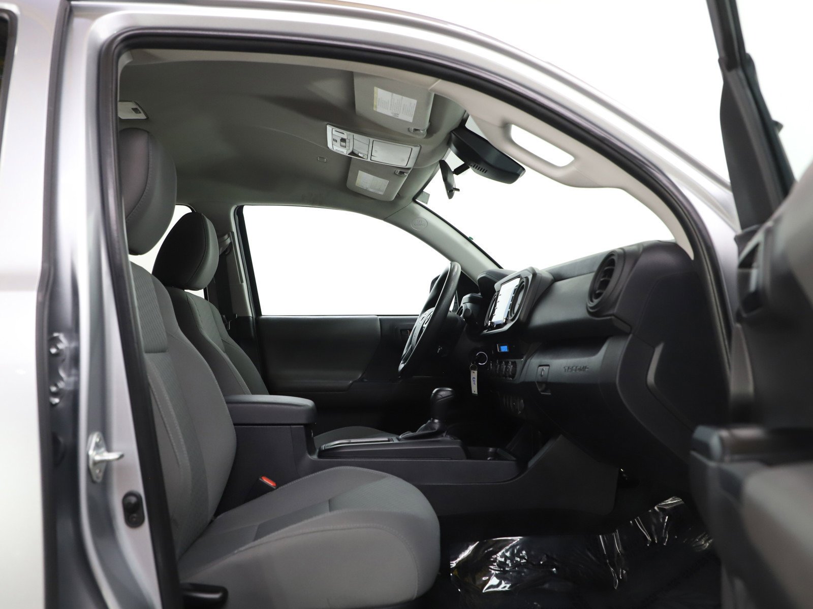 2023 Toyota Tacoma SR - Photo 11