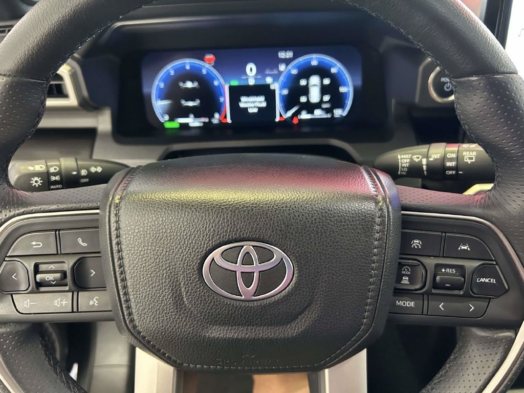 Used 2026  Toyota Limited image 31