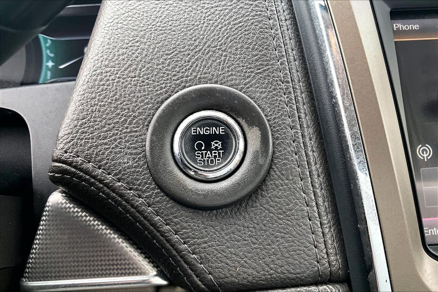 Used 2011 Tuxedo Black Metallic Lincoln  image 30