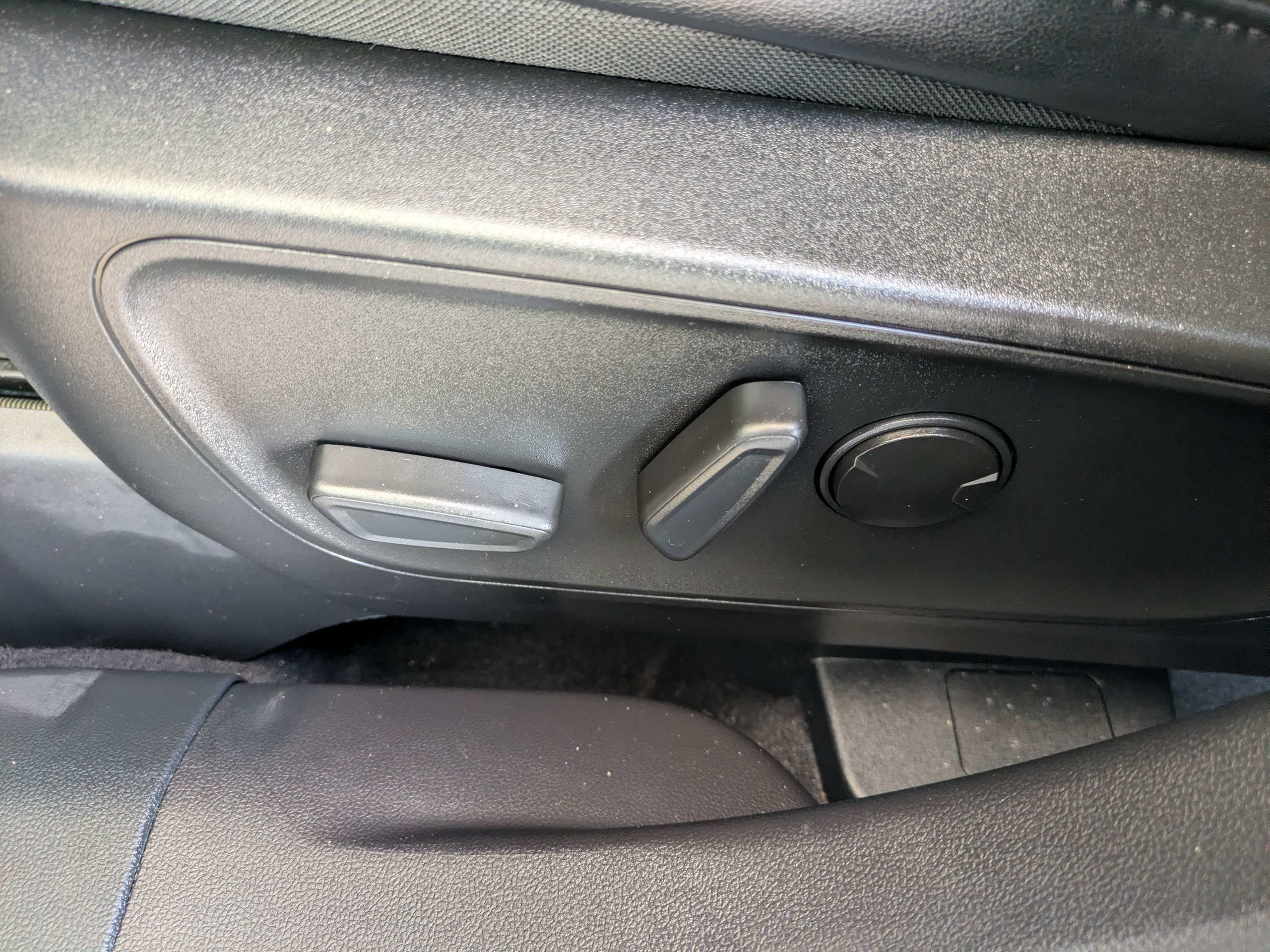 Used 2023 Carbonized Gray Metallic Ford ST-Line image 20