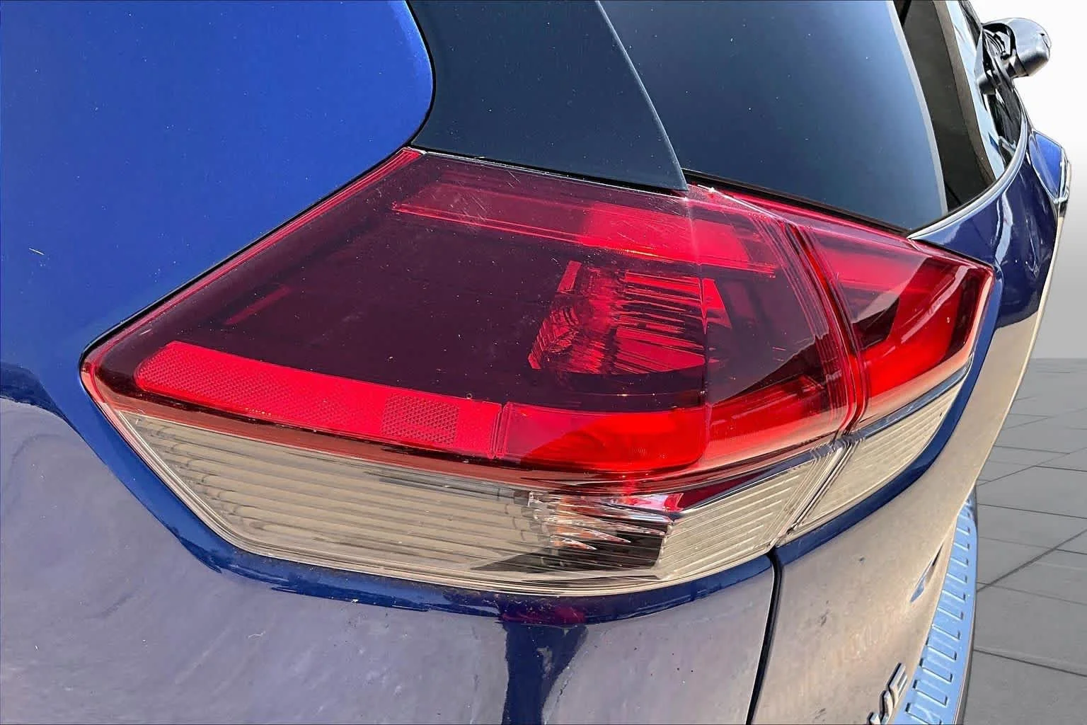 Used 2019 Caspian Blue Metallic Nissan SV image 27