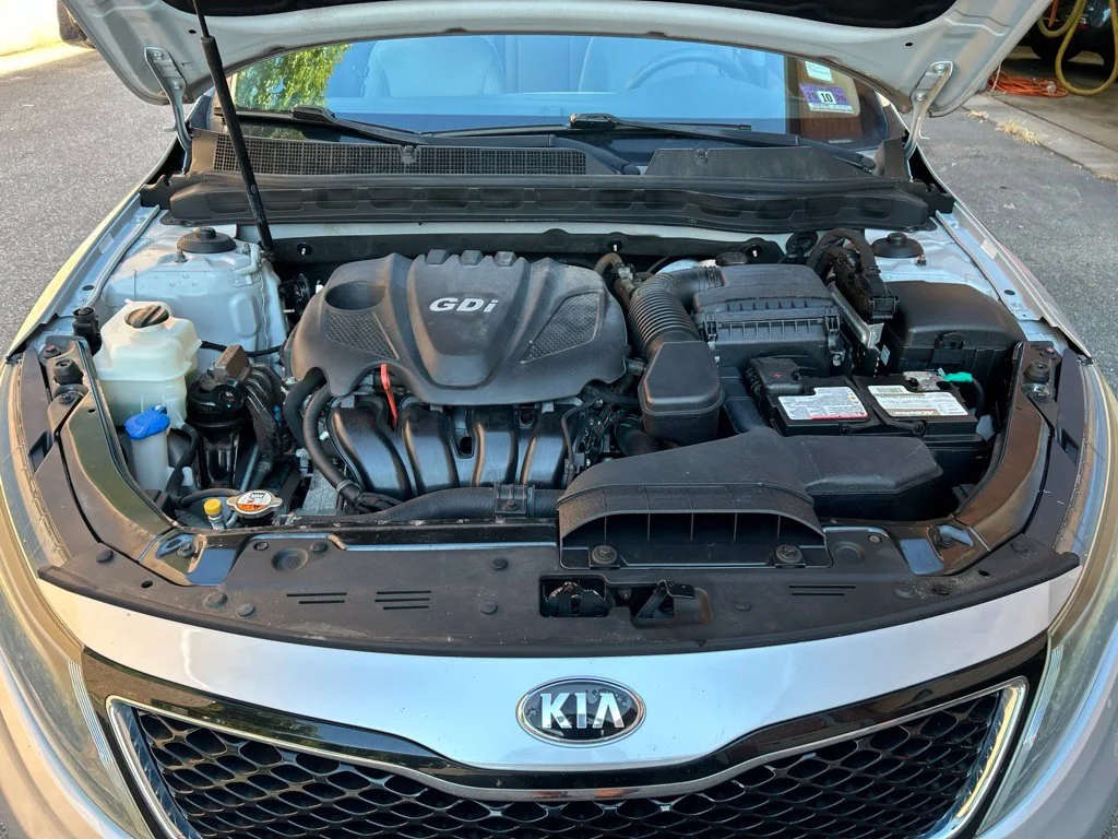 Used 2015 Silver Kia LX image 11