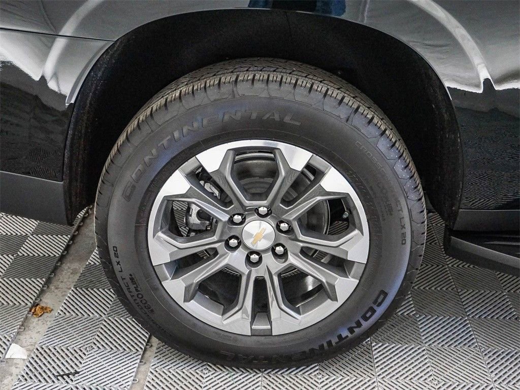 2026 Chevrolet Suburban LS - Photo 10