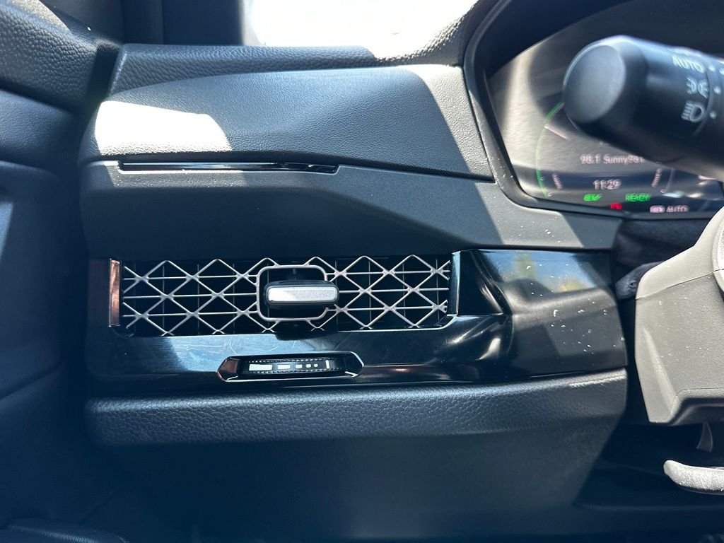 Used 2024  Honda LX image 27