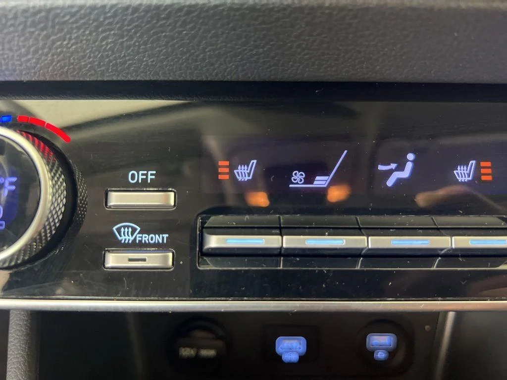 Used 2023 Carbon Blue Hyundai SEL image 18