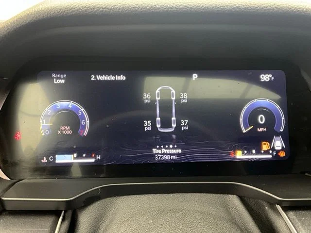Used 2023 Gray Jeep Altitude image 11