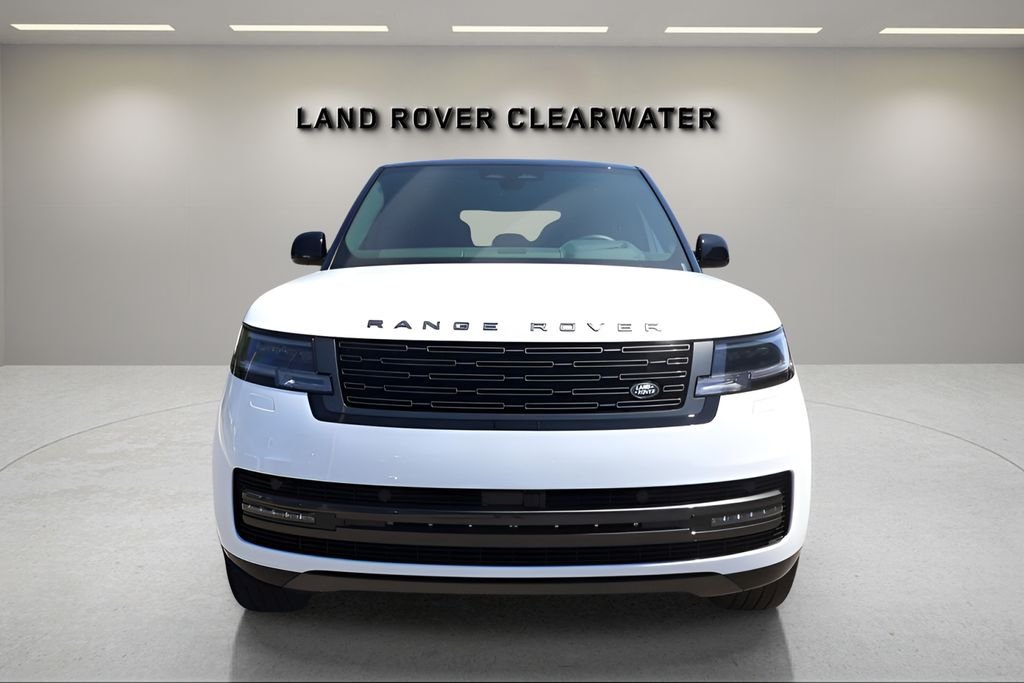 New 2026 Fuji White Land Rover SE image 8