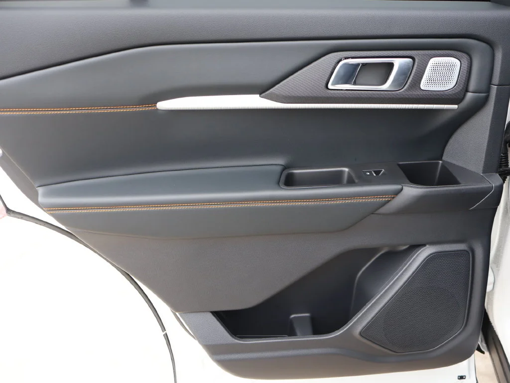 New 2026 Star White Metallic Tri-Coat Ford Tremor® image 17